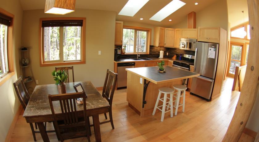 Black Bear Guesthouse Tofino Rum bild